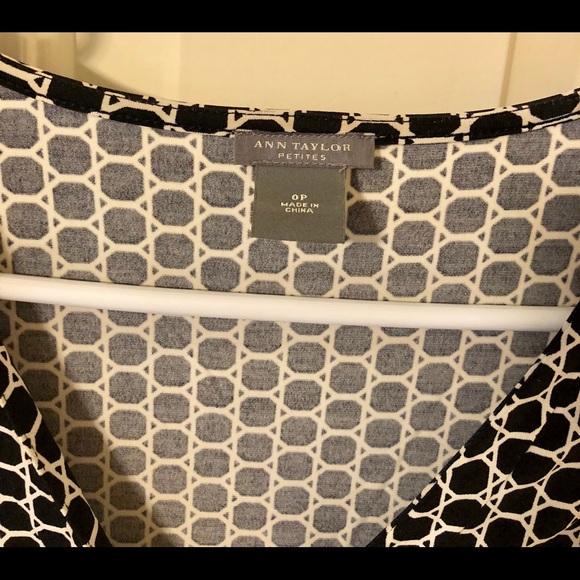 Anne Taylor size 0 petite - Picture 2 of 3